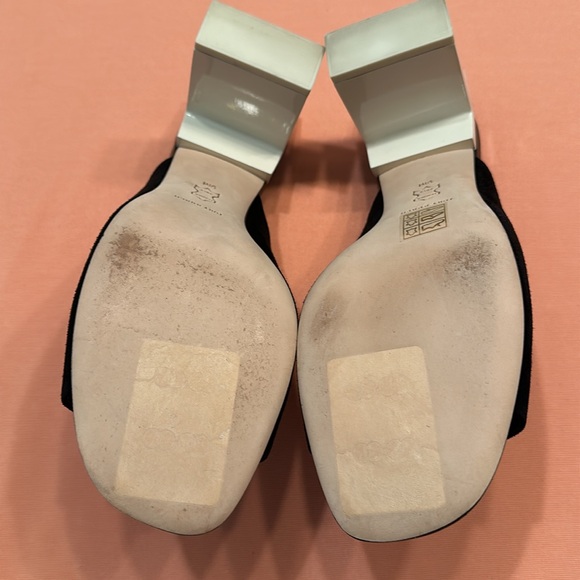 New Tory Burch Black Suede Shoes. White heels. Size 9. - Picture 7 of 7